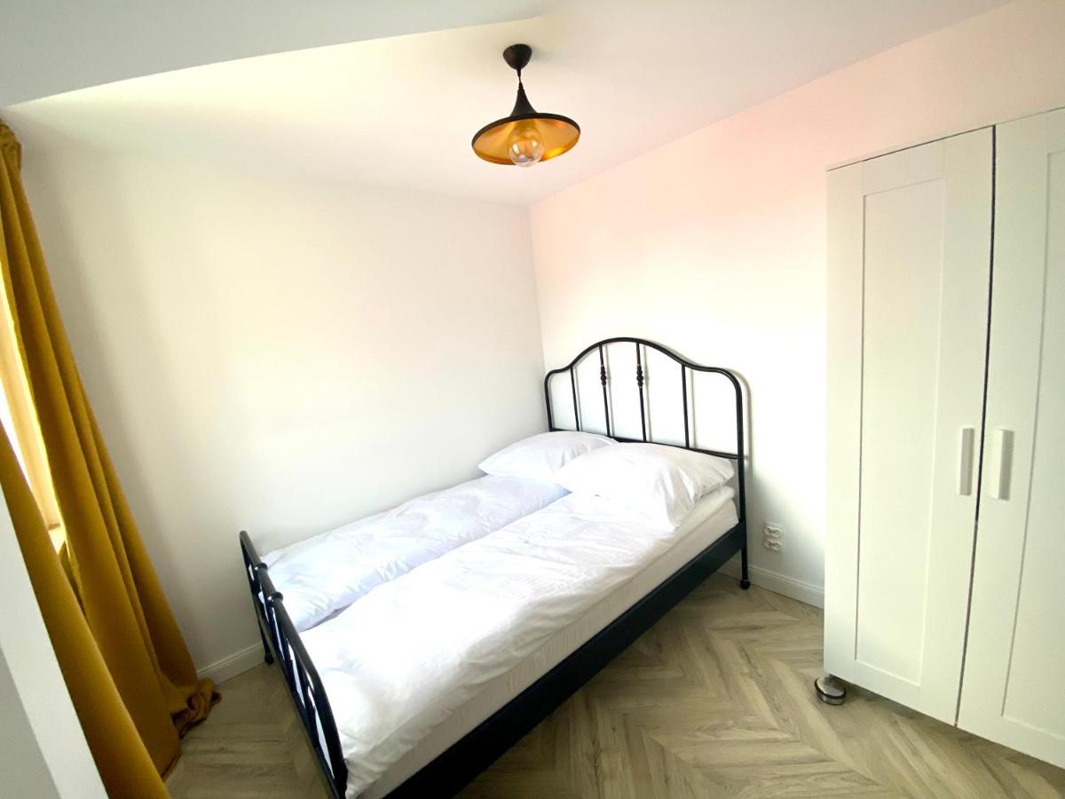 Apartament Sanok-Z Widokiem Na Rynek I Tarasem Exterior photo